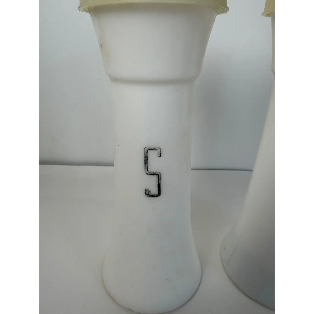 Vintage Tupperware Hourglass Salt and Pepper‎ Shakers White Set of 2 Flip Top 6